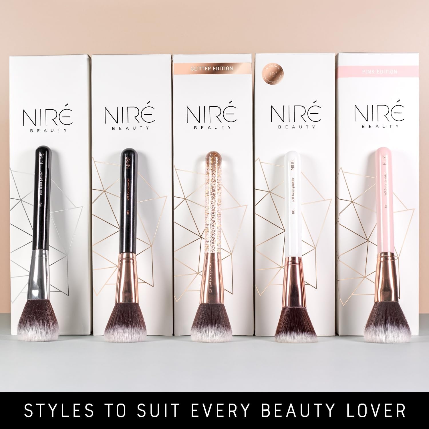 Niré Beauty – Set Profesional de 15 Brochas + Estuche, Esponja y Limpiador (Incluye Guía y Caja de Regalo)